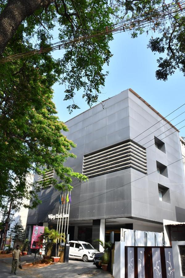 Hotel Vijay Parkinn, Gandhipuram, Coimbatore Exterior photo