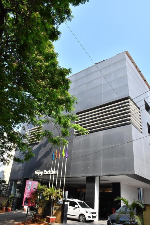 Hotel Vijay Parkinn, Gandhipuram, Coimbatore Exterior photo