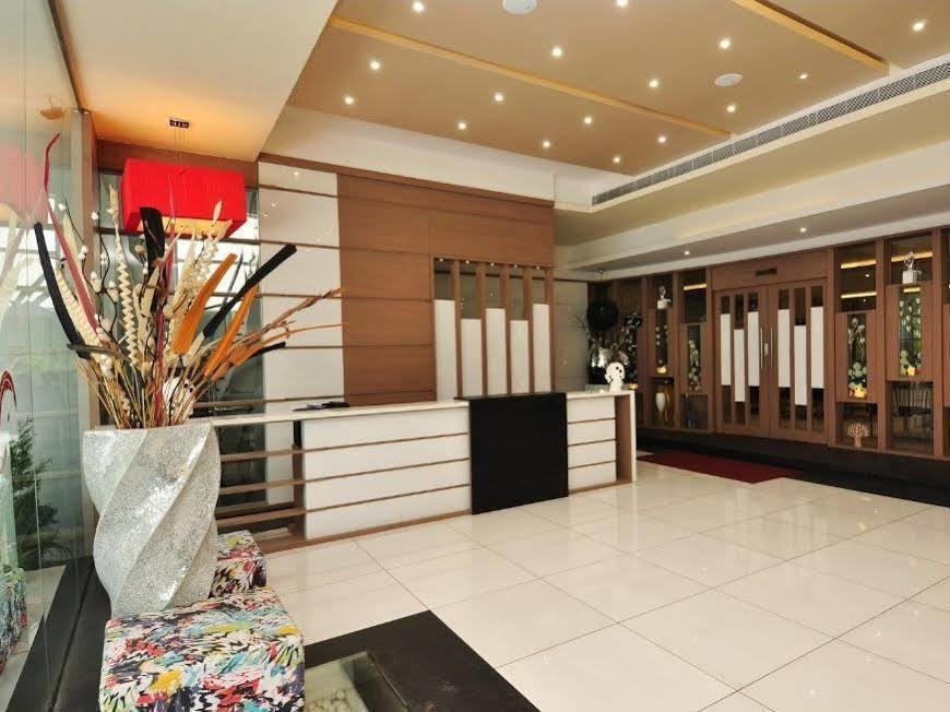 Hotel Vijay Parkinn, Gandhipuram, Coimbatore Exterior photo